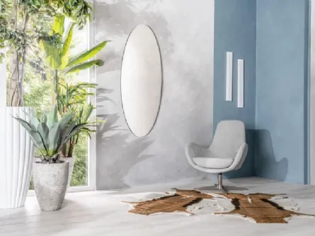 Specchio Cassandra con cornice in MDF color argento di Stones