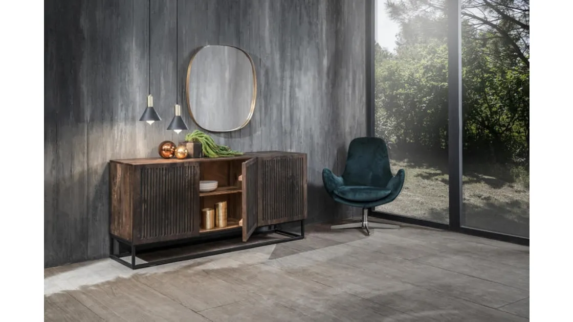 Madia etnica realizzata in legno massello con eleganti fresature verticali Priya di Stones
