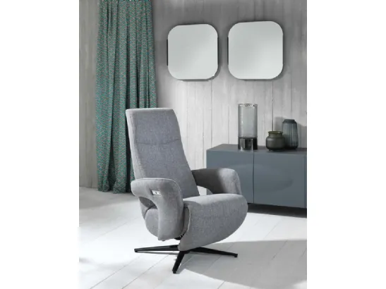 Poltrona relax Z001 in tessuto con base in metallo di Stones