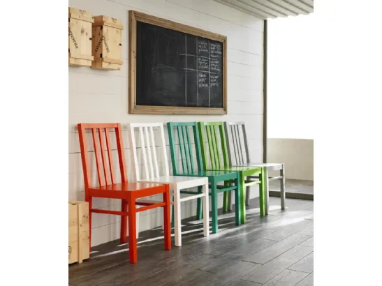 Sedia Mina in legno laccato in vari colori di Stones
