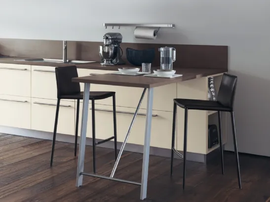 Sgabello Unique in cuoio rigenerato di Scavolini