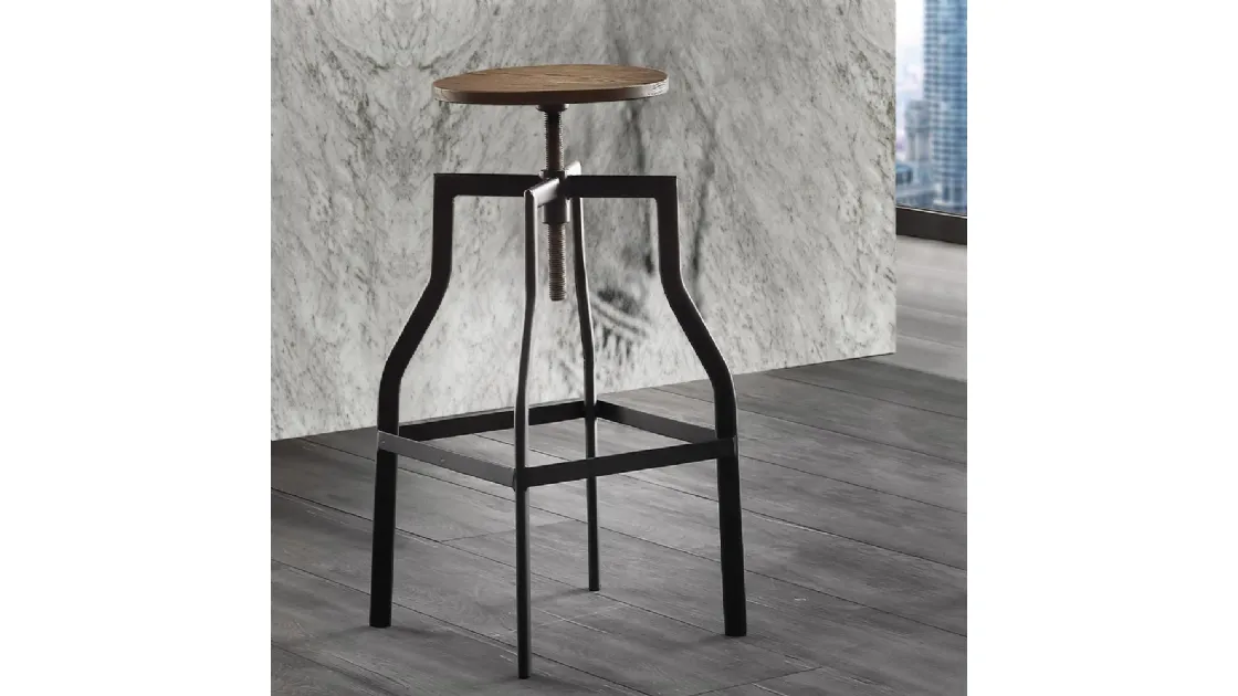 Sgabello Urban con sedile in noce industrial e struttura in metallo verniciato nero di La Seggiola