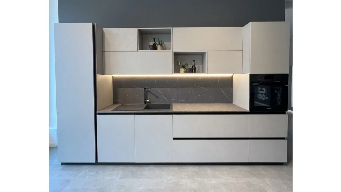 CUCINA SCAVOLINI MODELLO DELINEA  PREZZO SCONTATISSIMO PER COMPOSIZONE ESPOSTA