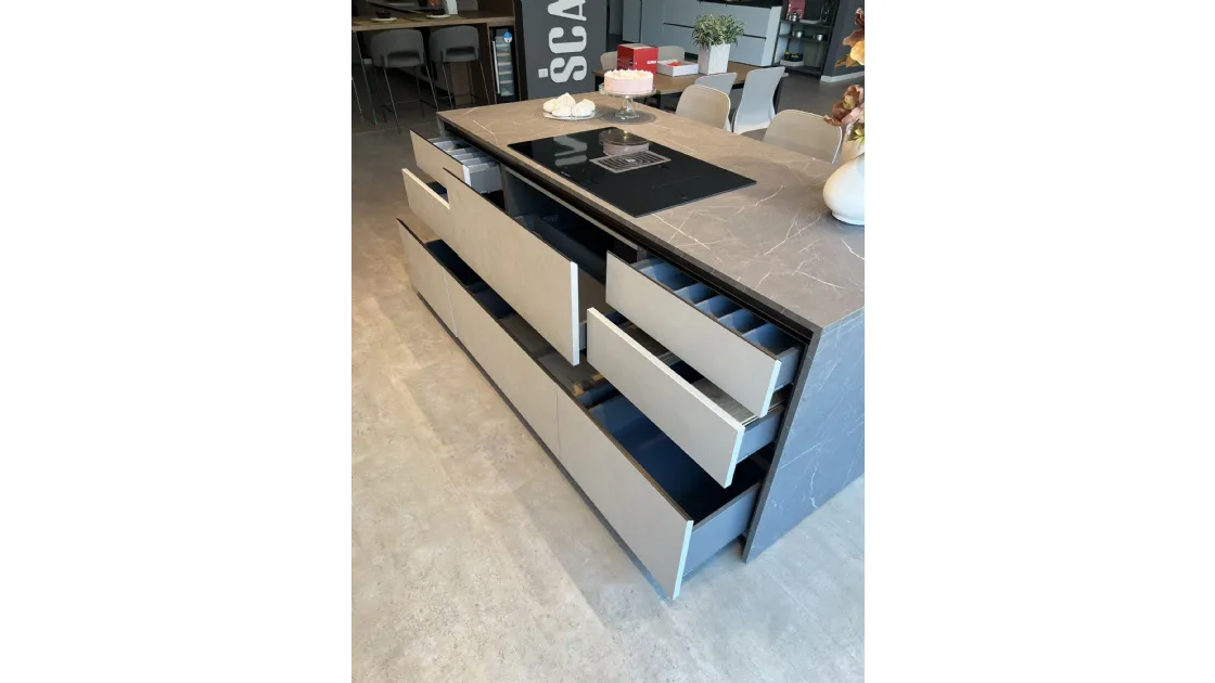 CUCINA SCAVOLINI MODELLO DELINEA  PREZZO SCONTATISSIMO PER COMPOSIZONE ESPOSTA