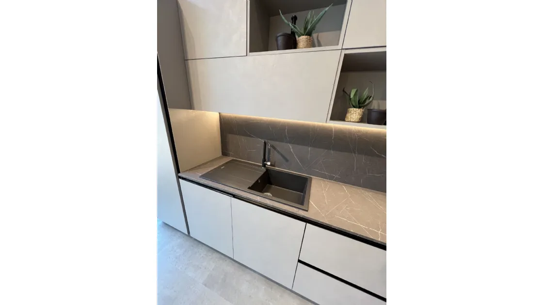 CUCINA SCAVOLINI MODELLO DELINEA  PREZZO SCONTATISSIMO PER COMPOSIZONE ESPOSTA
