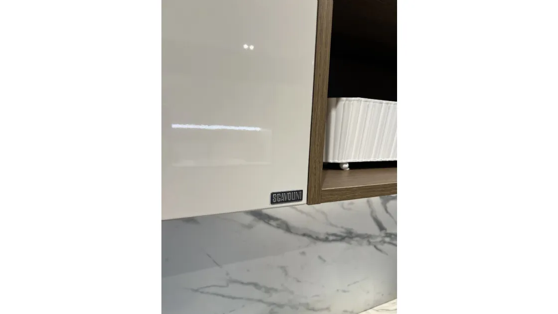 CUCINA SCAVOLINI MODELLO MOTUS LACCATA LUCIDA E MOOD IN DECORATIVO EFFETTO ROVERE. PREZZO OFFERTA PER COMPOSIZIONE ESPOSTA PER RINNOVO EXPO