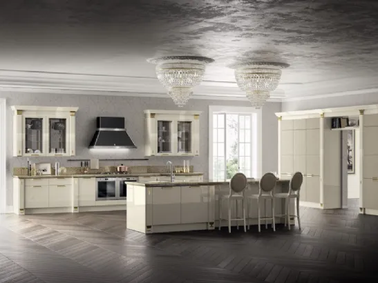 Cucina Classica Exclusiva in laccato lucido Panna Porcellana di Scavolini