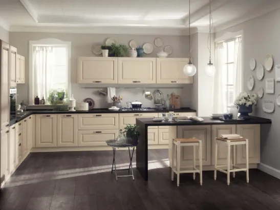 Cucina Classica con penisola Madeleine Bianco Burro di Scavolini