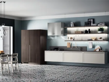 Cucina Moderna sospesa Carattere in laccato Grigio opaco con armadio Noce Saxony di Scavolini