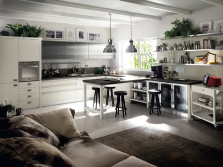 Cucina Moderna angolare con penisola Diesel Social Kitchen in Rovere laccato Tortora di Scavolini