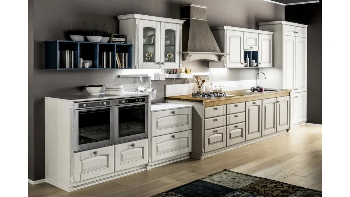 Cucina lineare Shabby Chic Magda in legno di Rovere Decapé Gesso e Ecru di Arrex