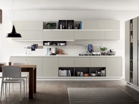 Cucina su misura Foodshelf Grigio Gabbiano e Grigio Terra di Scavolini