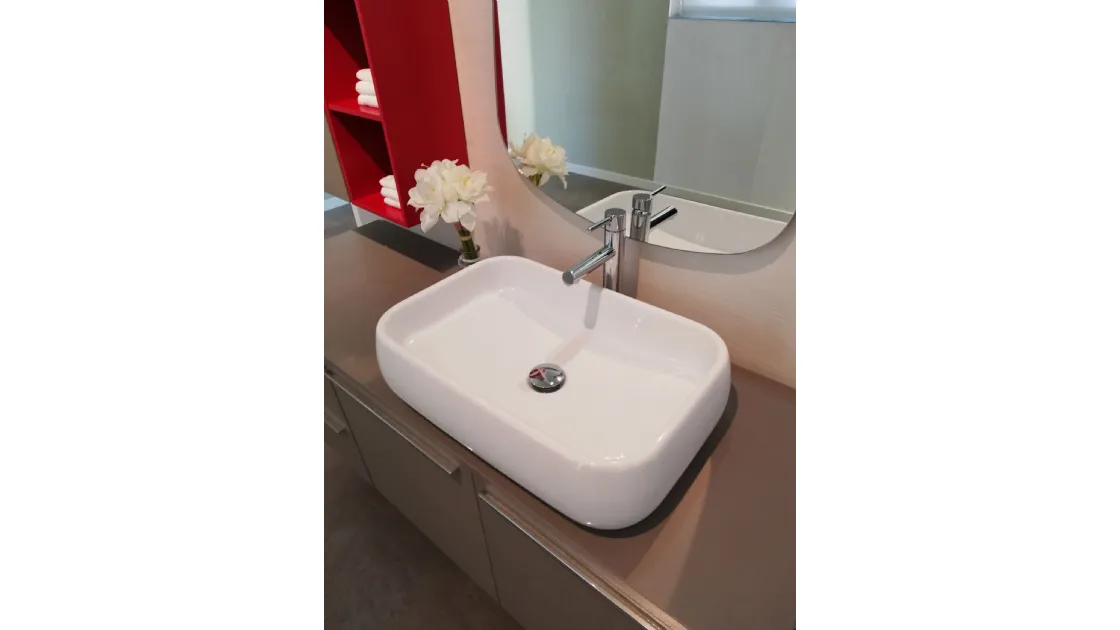 MOBILE DA BAGNO ESPOSTO DITTA ARBI IN ROVERE GRIGIO CON LAVABO TUTTO FUORI IN CERAMICA