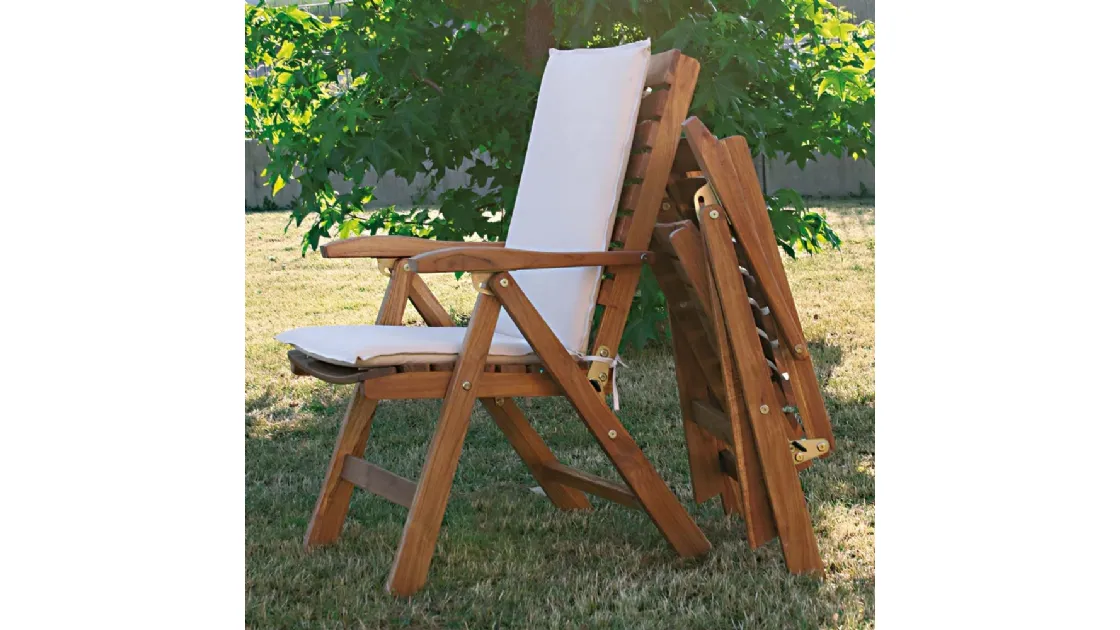 Poltrona Teak pieghevole in legno massello di teak indonesiano con finitura olio naturale di La Seggiola